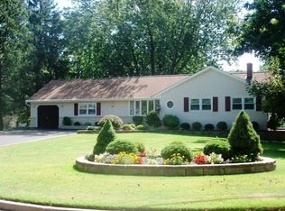 2 Gary Dr, Middletown, NJ 07748