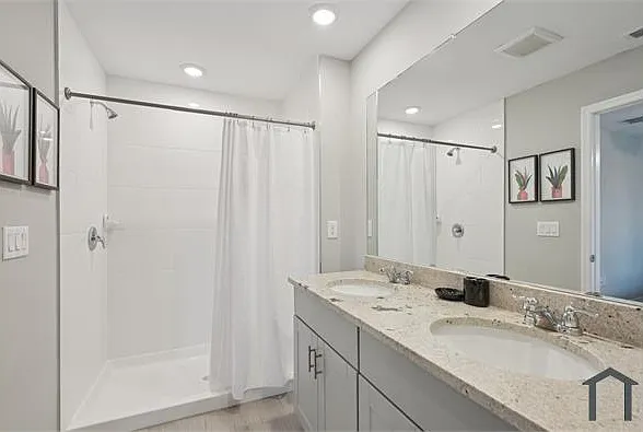 3 bed, 1500 sqft, $2,450 — Photo 4