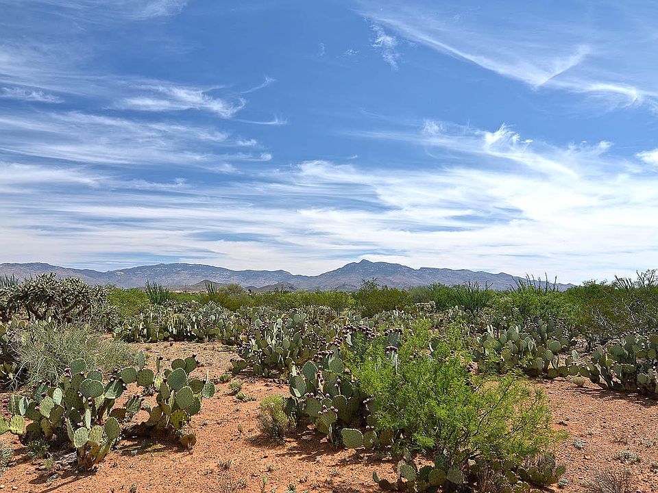 1st image of 3211 E Mescalero Dr