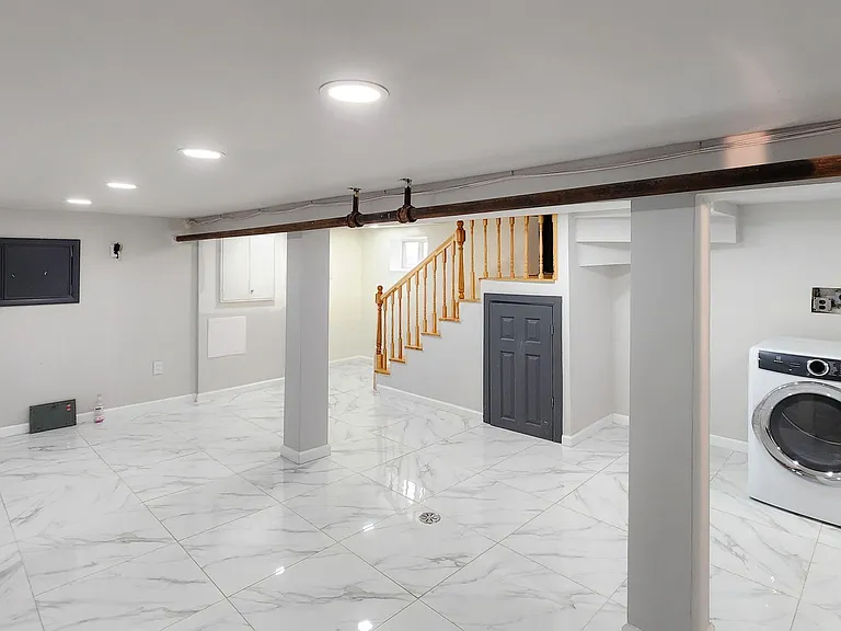 2133 Kimball St #WHOLE — Photo 16