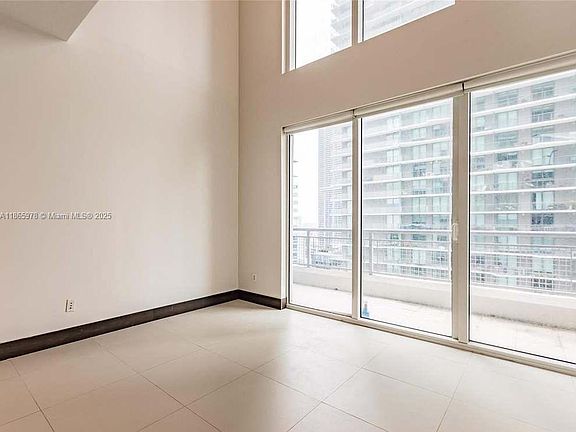 3rd image of 60 SW 13th St #1UNIDAD-2816