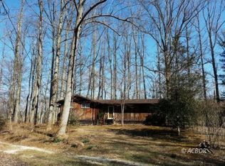 306 Holiday Hills Dr, Crown City, OH 45623