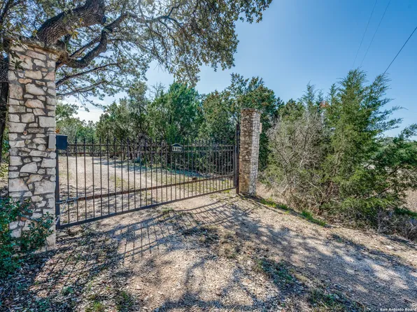 1129 DEER FOREST DR, Pipe Creek, TX 78063