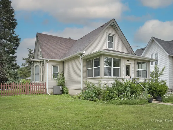 337 Griswold St, Elgin, IL 60123
