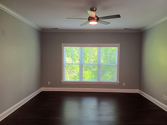 4th image of 3904 Guardian Ave #1H