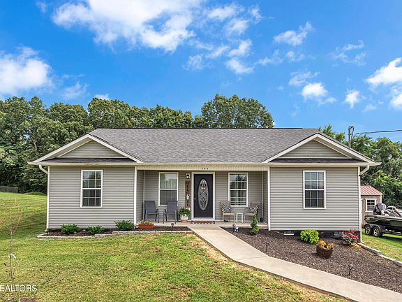 2nd image of 703 Privet Dr