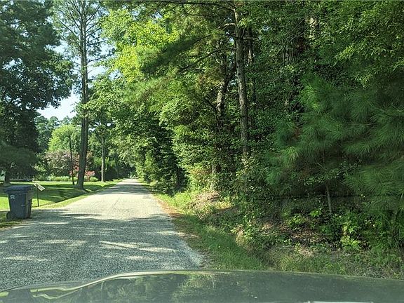 4th image of 18 Chesapeake Dr