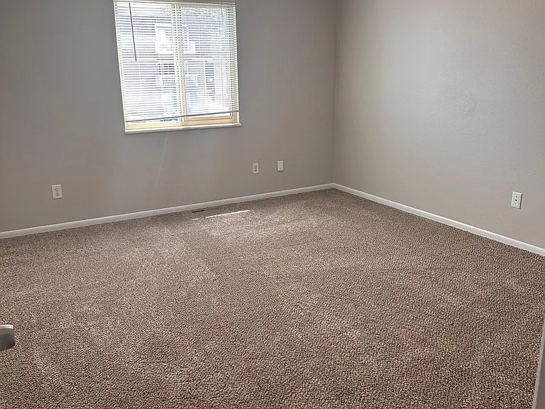 10273 W 58th Pl — Photo 6
