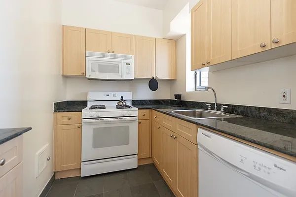 Rented by Park River | media 28