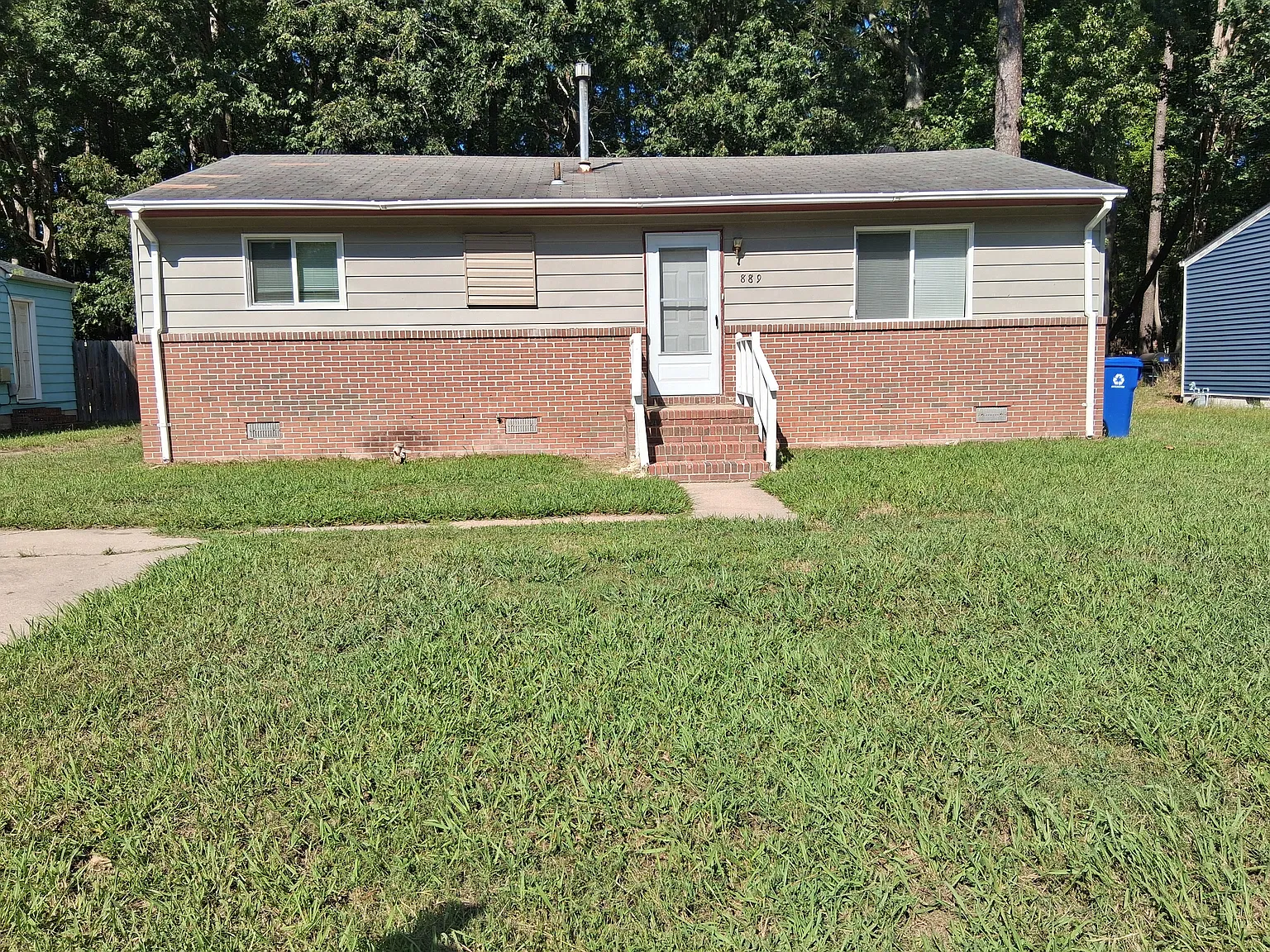 4 bed, 1144 sqft, $1,595 — Photo 1