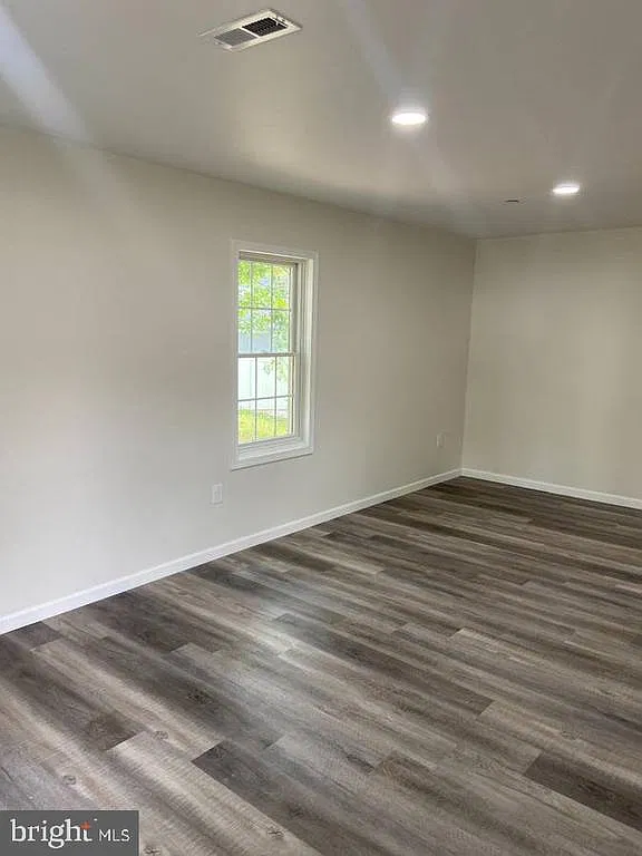 3 bed, 1.5 bath, 1564 sqft, $2,700 — Photo 3