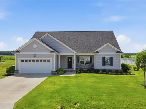 142 Gander Dr, Moyock, NC 27958