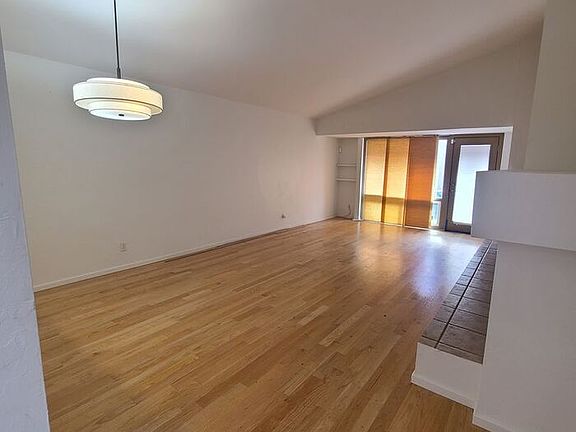2nd image of 3118 E Macenroe Ln