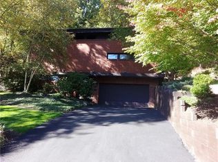 111 Colwyn Rd, Pittsburgh, PA 15237