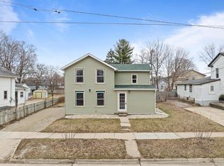 613 Lincoln St, Janesville, WI 53548