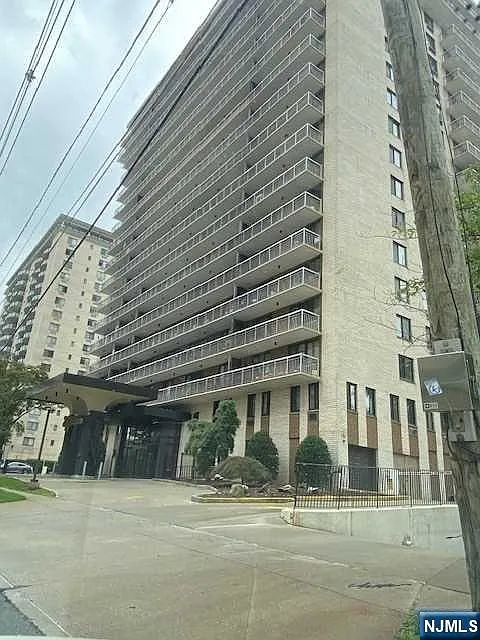 151 Prospect Ave APT 2F photo 1