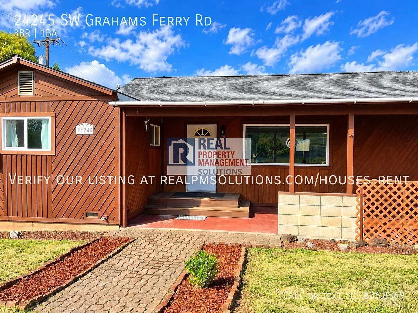 Spacious 3-Bedroom Sherwood Home on Approximately 1/2 Acre with Two-Car Garage — Photo 2