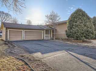 9140 Polaris Ln N, Maple Grove, MN 55369