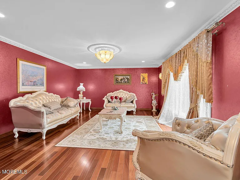 30 Scott Dr — Photo 6