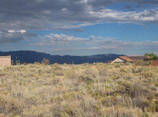 609 9th St NE, Rio Rancho, NM 87124