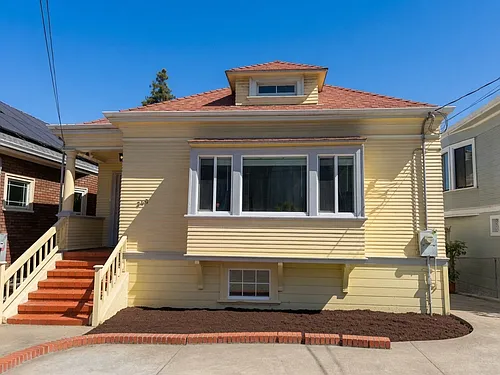 348 Lester Ave Photo 1