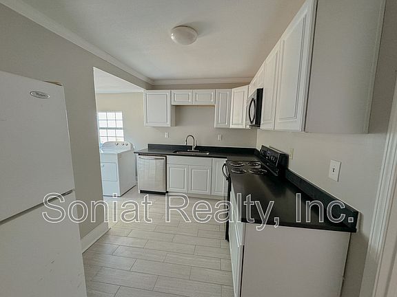 4th image of 1610 Saint Anthony St