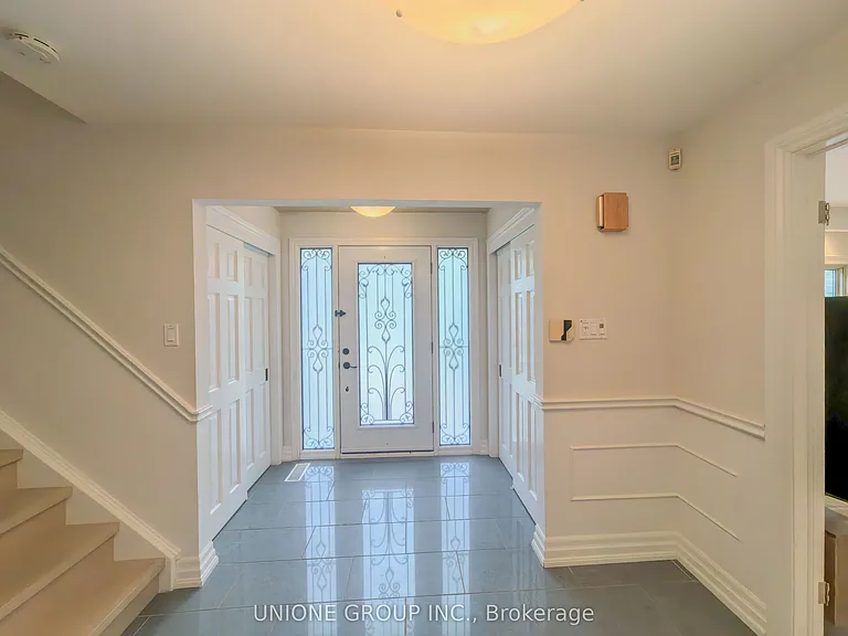 1454 Oakhill Dr — Photo 3