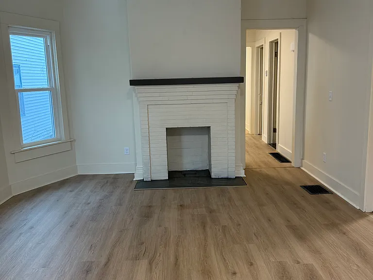 2206 Main St — Photo 10