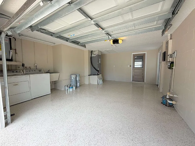 7421 Isle Dr — Photo 26