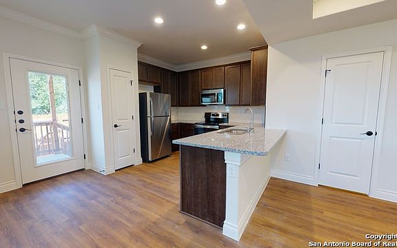 5th image of 337/339 Untermaier St
