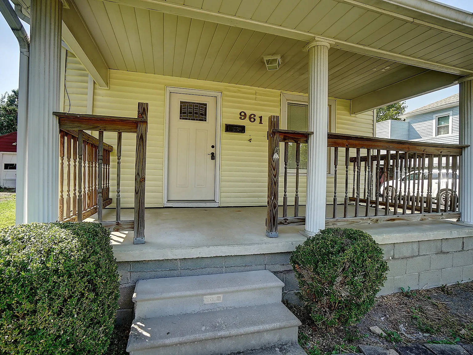 2 bed, 1033 sqft, $1,200 — Photo 2