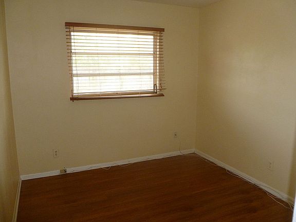 5th image of 10716 N Ojus Dr