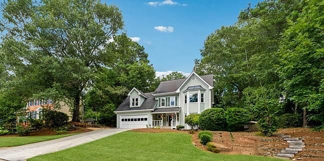 1st image of 2970 Riverbend Dr