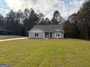 718 Eagle Heights Dr, Maysville, GA