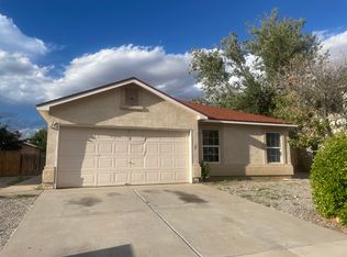 31 Violeta Pl, Los Lunas, NM 87031