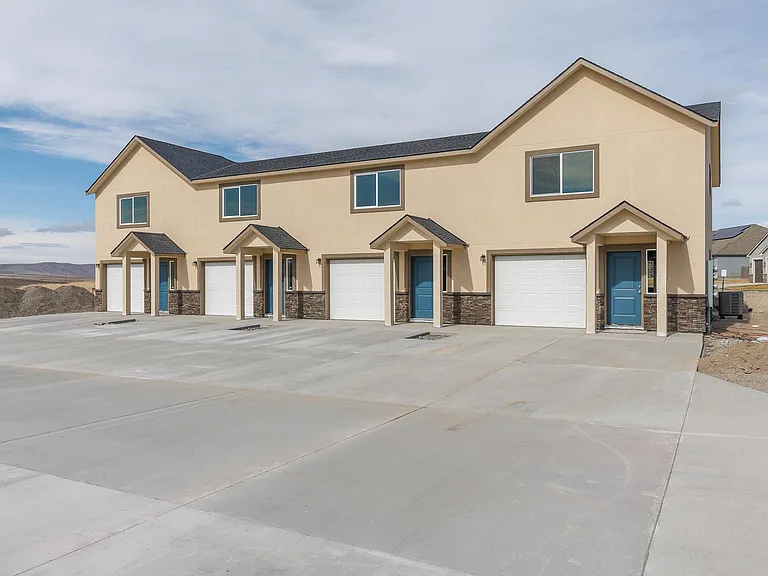 West Vine Townhomes — Photo 4