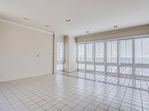4th image of 4001 N New Braunfels Ave #1100