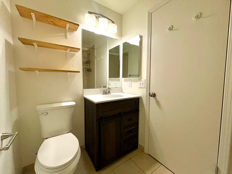 3062 W 107th Pl #F — Photo 6