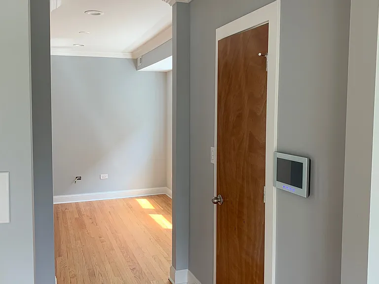 739 W Brummel St #3 — Photo 4