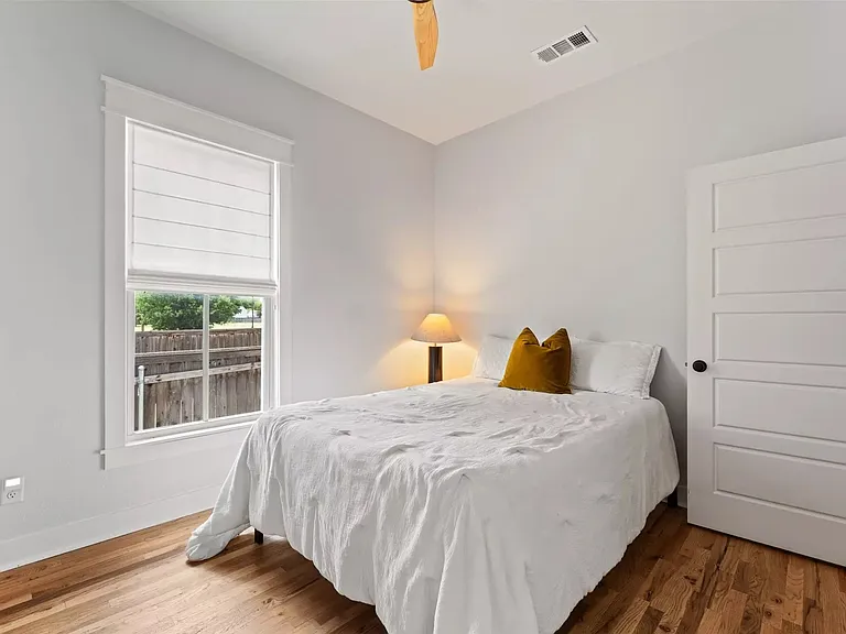 1012 Burnett Ave — Photo 31