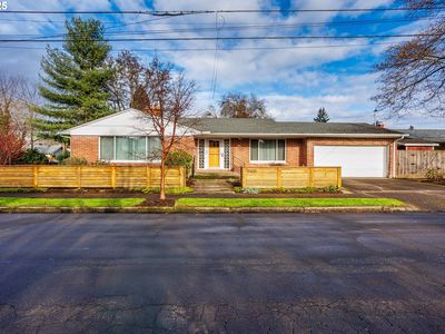 5405 SE Mall St, Portland, OR, 97206