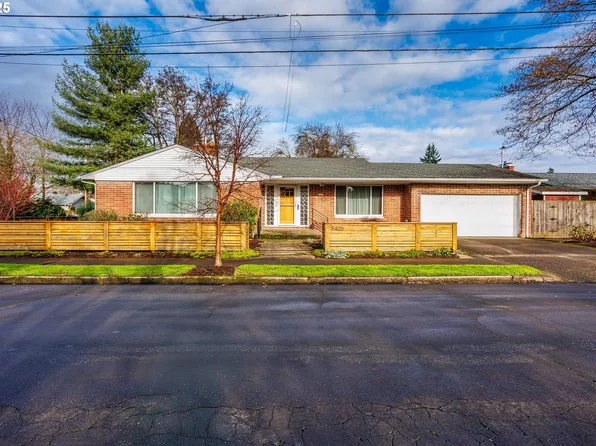 5405 SE Mall St, Portland, OR 97206