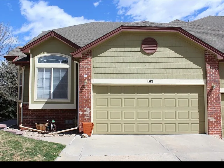 2855 Rock Creek Cir — Photo 1