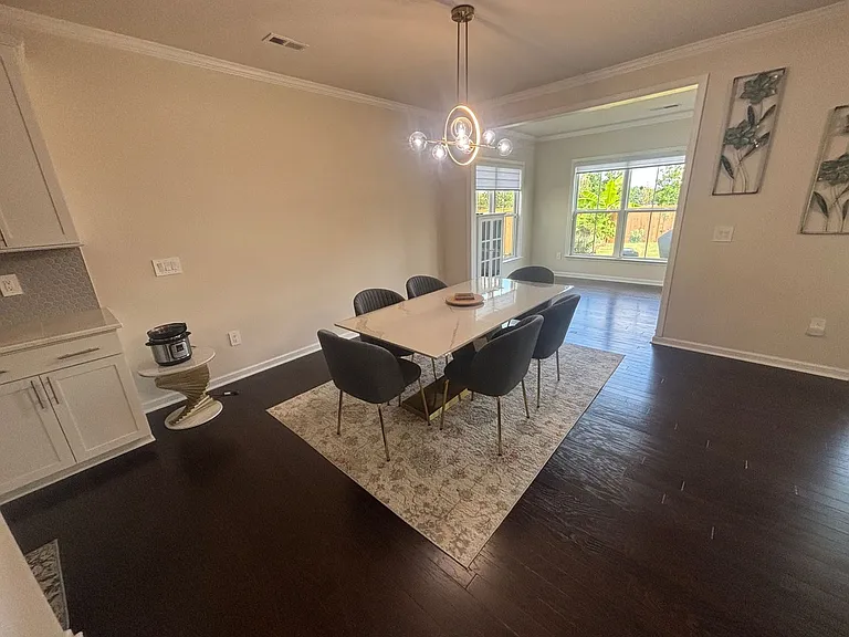 317 Aintree Ave — Photo 34