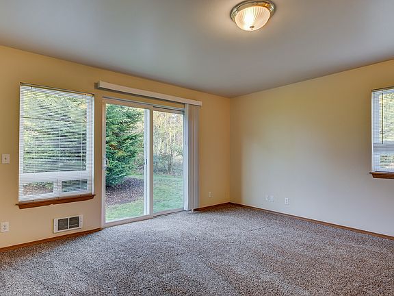 5th image of 1486 NW Falls Creek Loop Unit 4
