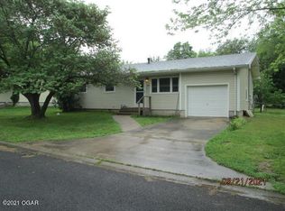150 N Janice St, Goodman, MO 64843