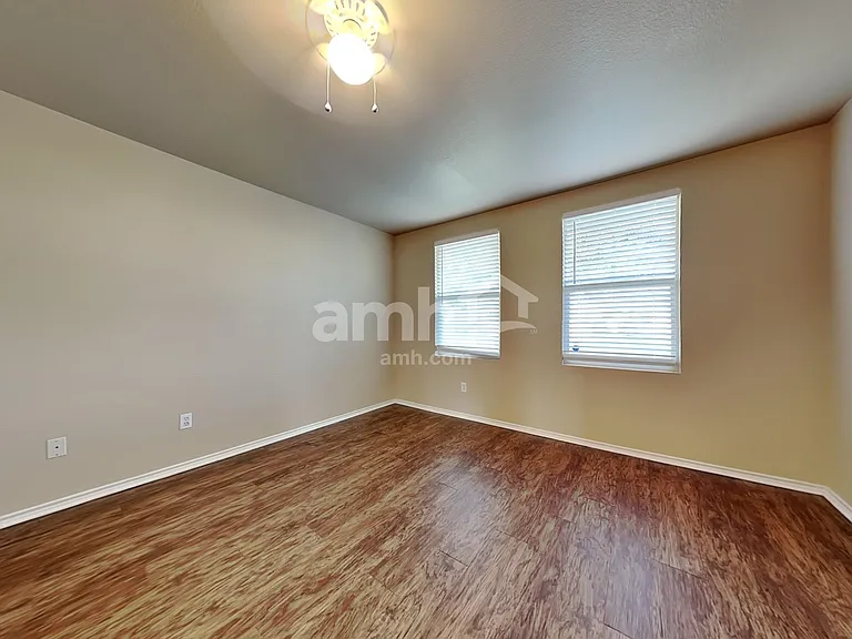 2806 Lake Terrace Dr — Photo 8