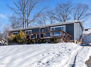 49 Flipper Avenue, Manahawkin, NJ 08050