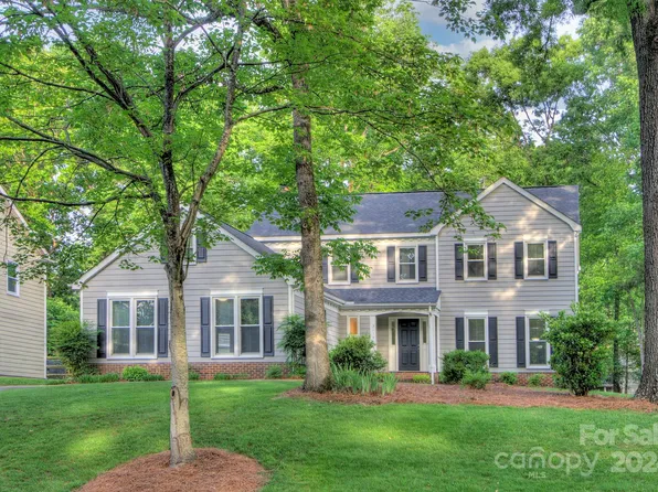 3114 Deep Meadow Ln, Charlotte, NC 28210