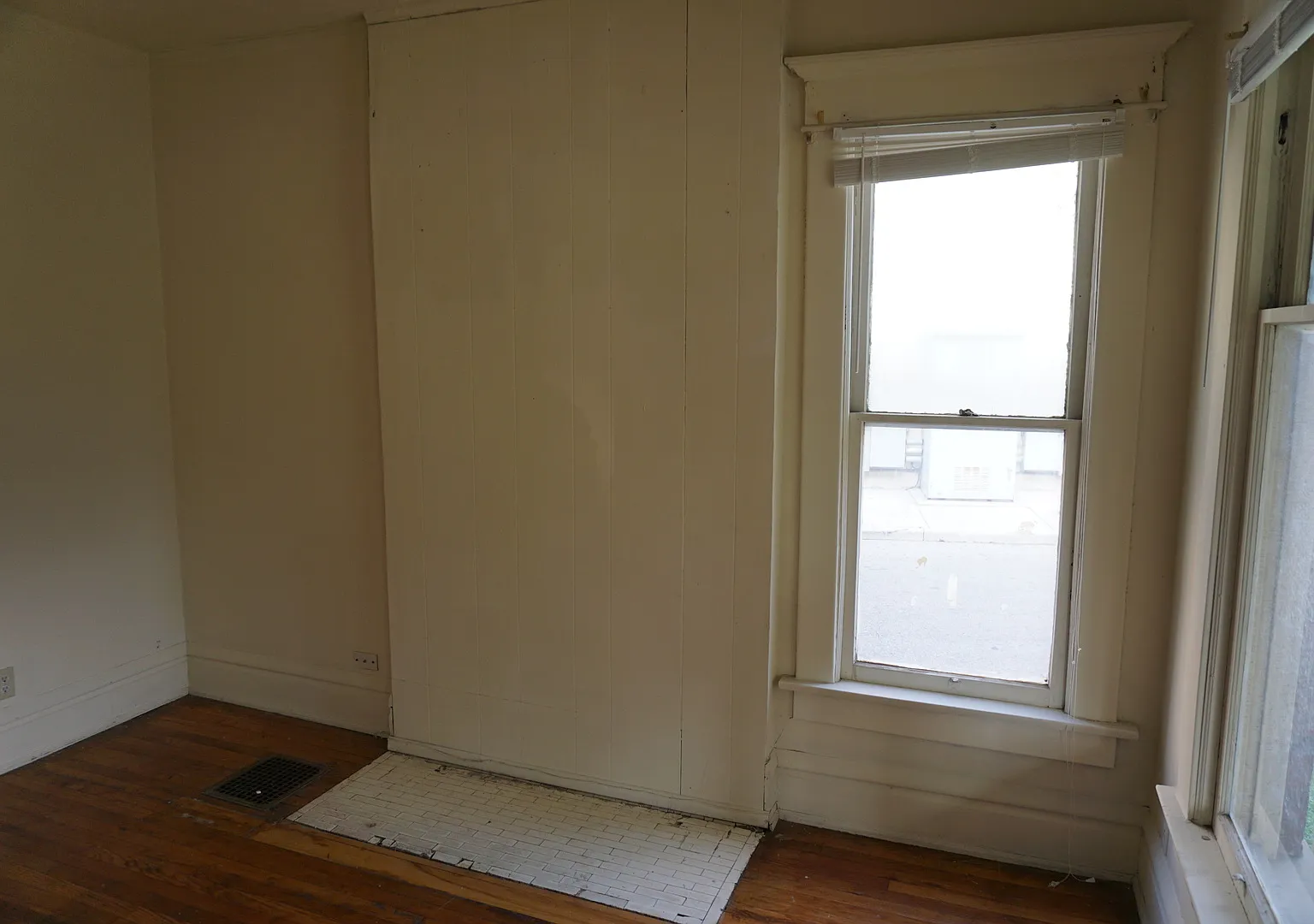 (50) 24-26 W. 10th Avenue — Photo 4